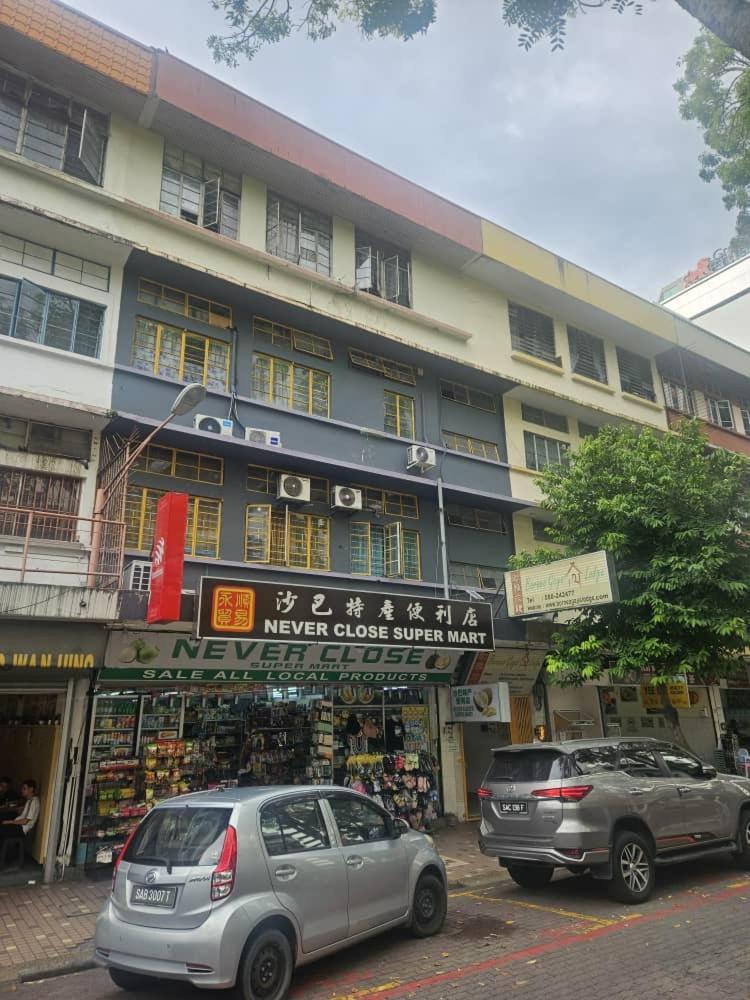 Borneo Gaya Lodge Kota Kinabalu Ngoại thất bức ảnh