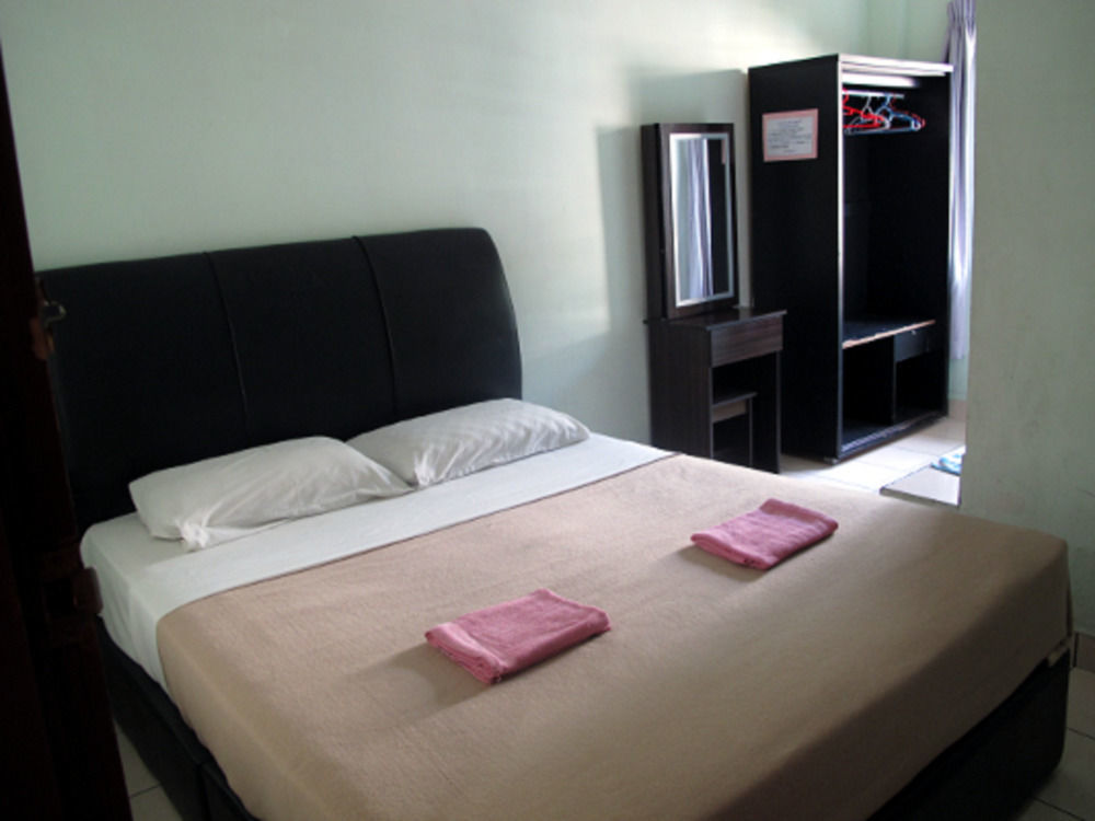 Borneo Gaya Lodge Kota Kinabalu Ngoại thất bức ảnh