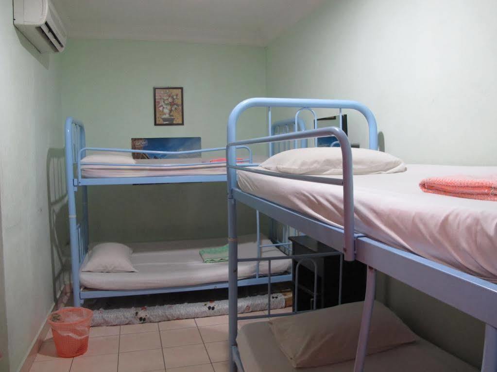 Borneo Gaya Lodge Kota Kinabalu Ngoại thất bức ảnh