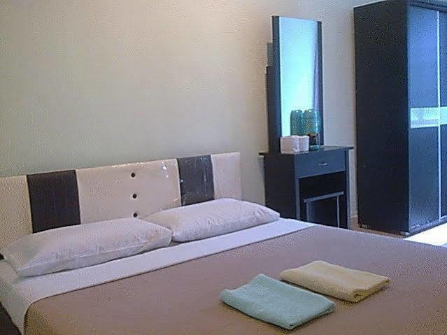 Borneo Gaya Lodge Kota Kinabalu Ngoại thất bức ảnh